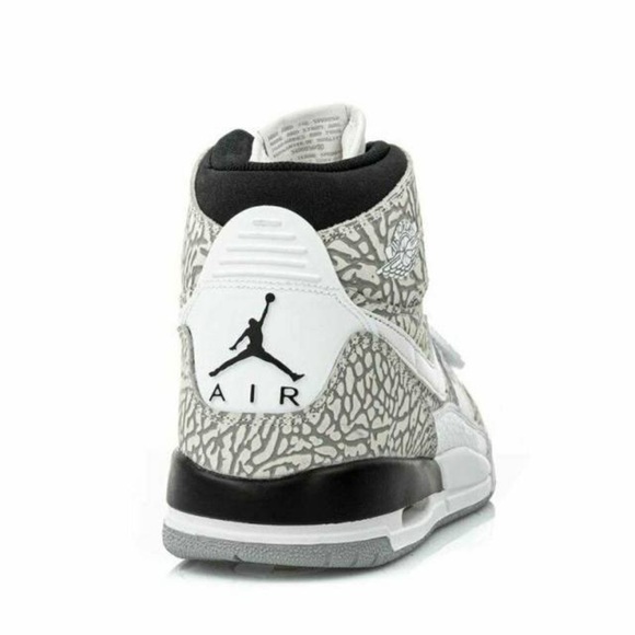 New Women’s Nike Air Jordan Legacy 312 Shoes - Picture 2 of 8